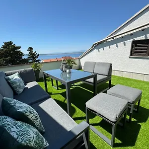 https://penthouse-apartment-crikvenica.primorje-gorskikotar.com